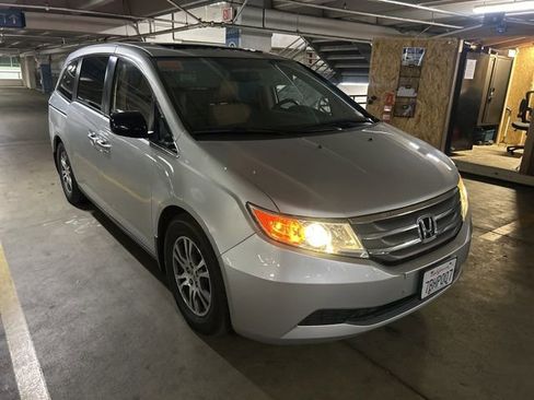 Used 2013 Honda Odyssey EX-L image 2