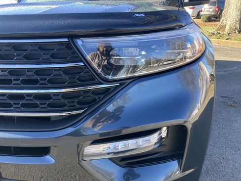 Used 2022 Ford Explorer XLT w/ Equipment Group 202A image 12