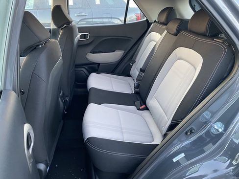 New 2025 Hyundai Venue SEL image 35