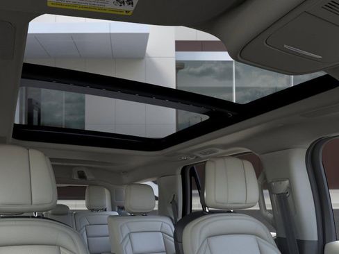 New 2025 Lincoln Navigator Reserve image 23