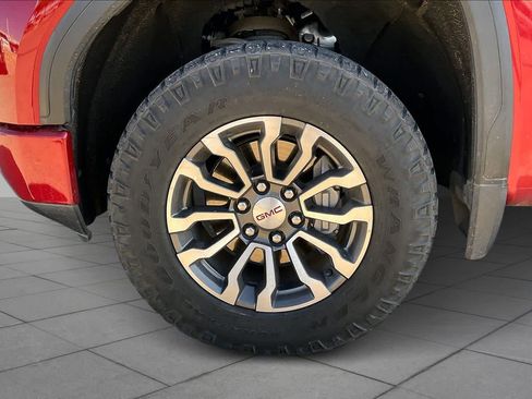 Used 2019 GMC Sierra 1500 AT4 w/ Off Road Performance Package image 10