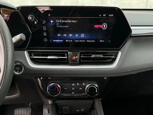 Used 2025 Chevrolet TrailBlazer LT image 15