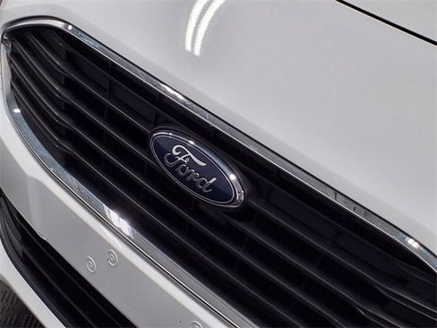 Used 2022 Ford Transit Connect XLT image 31