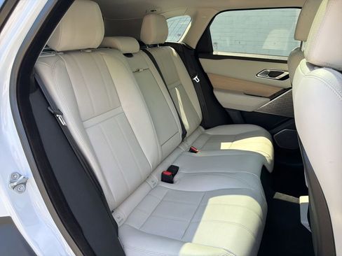 Used 2019 Land Rover Range Rover Velar R-Dynamic SE AWD/4WD image 11