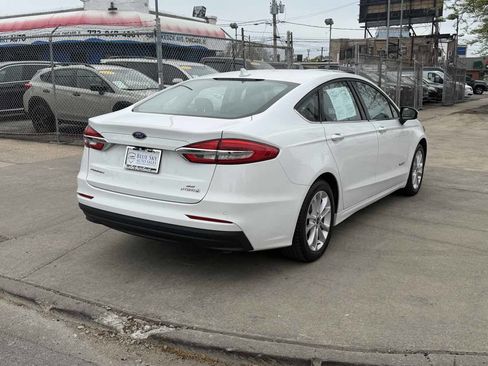 Used 2019 Ford Fusion SE FWD image 5