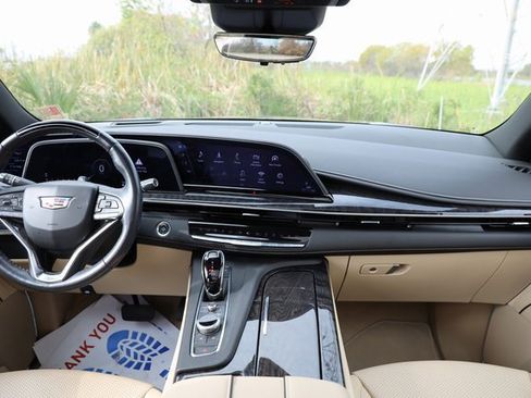 Certified 2022 Cadillac Escalade Premium Luxury image 12