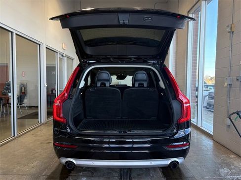 Used 2018 Volvo XC90 T5 Momentum image 15