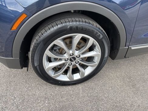 Used 2017 Lincoln MKC Select w/ Lincoln MKC Climate Package image 8