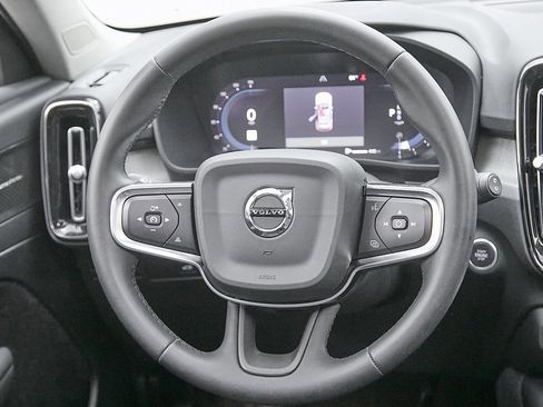 Certified 2024 Volvo XC40 B5 Plus w/ Protection Package Premier image 27