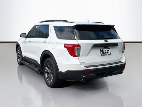 Used 2023 Ford Explorer XLT w/ Equipment Group 202A AWD/4WD image 5