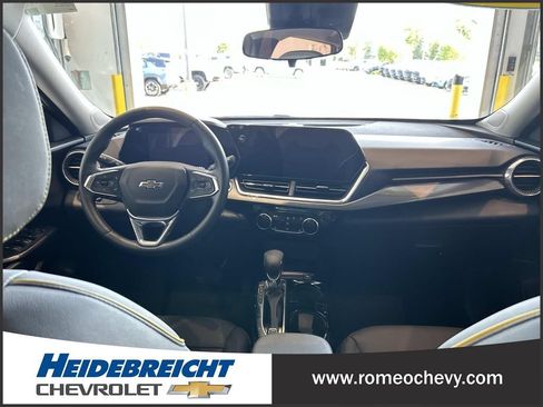 Used 2025 Chevrolet Trax ACTIV w/ Driver Confidence Package FWD image 16
