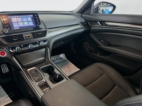 Used 2022 Honda Accord Sport image 22