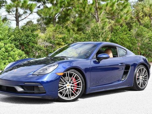 Used 2022 Porsche 718 Cayman GTS RWD image 20