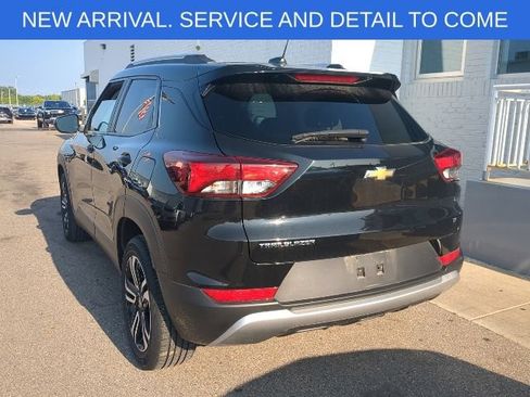 Used 2023 Chevrolet TrailBlazer LT FWD image 3