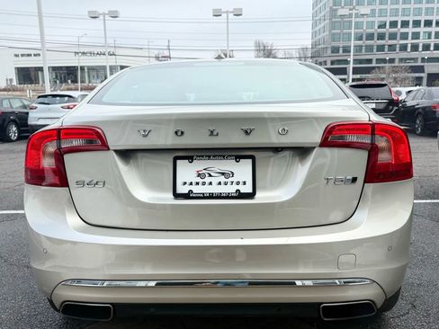 Used 2017 Volvo S60 T5 Inscription w/ Climate Package image 6