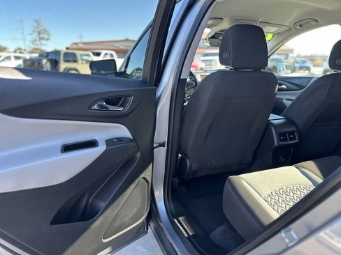 Used 2024 Chevrolet Equinox LT image 12