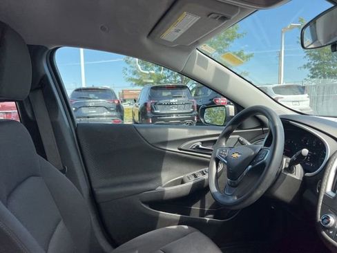 Used 2024 Chevrolet Malibu LT image 34