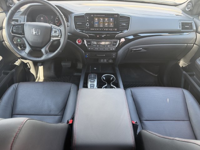 Used 2025 Honda Ridgeline Black Edition image 3