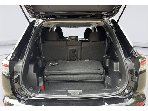 Used 2026 Mitsubishi Outlander ES FWD image 15