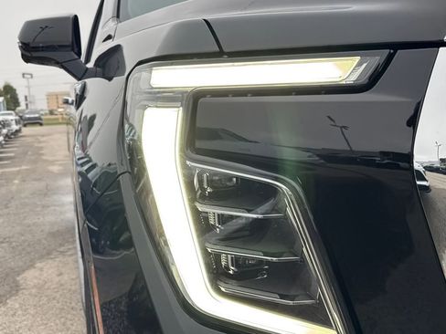 New 2026 GMC Yukon XL Elevation w/ Elevation Premium Package image 11