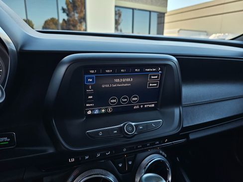 Used 2020 Chevrolet Camaro LT image 24