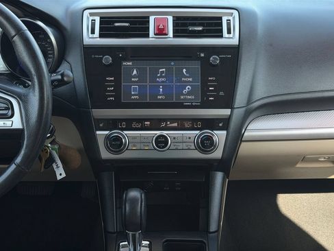 Used 2017 Subaru Outback 2.5i Premium AWD/4WD image 18