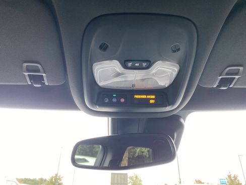 Used 2025 Chevrolet TrailBlazer ACTIV w/ Convenience Package image 31