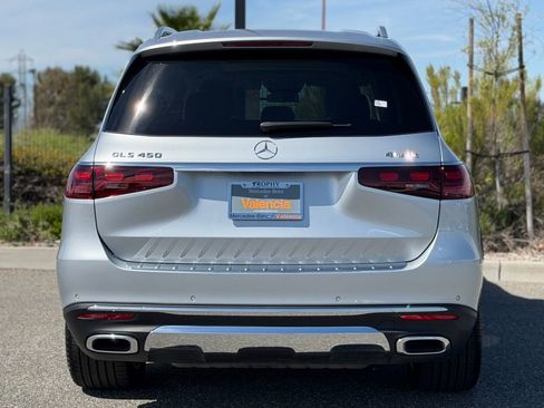 Used 2026 Mercedes-Benz GLS 450 4MATIC image 9