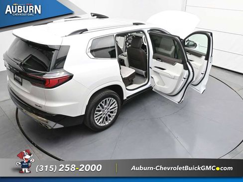 Used 2024 GMC Acadia Denali image 38