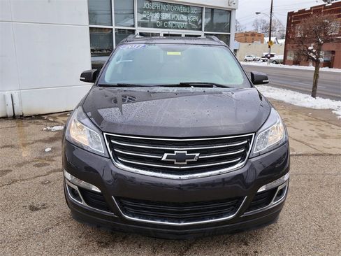 Used 2017 Chevrolet Traverse LT image 8
