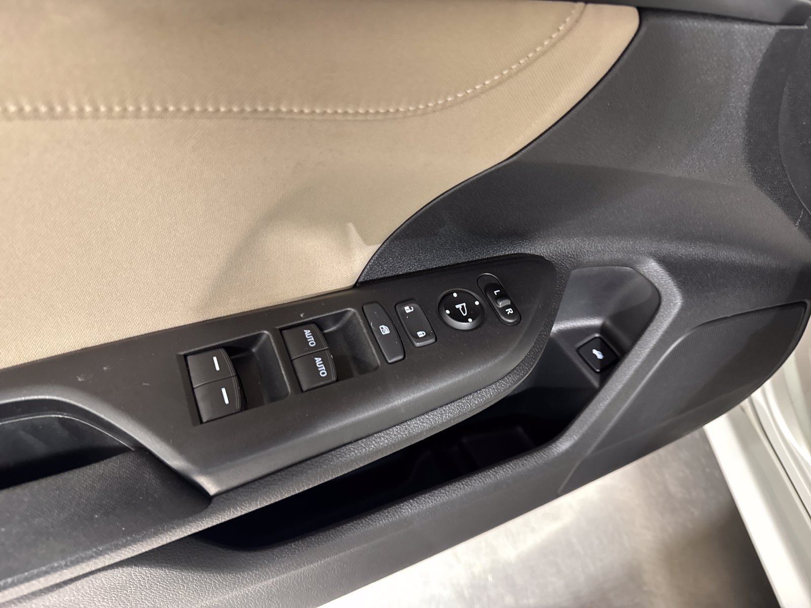 Used 2018 Honda Civic EX-T image 12