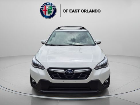 Used 2022 Subaru Crosstrek 2.5i Limited w/ Moonroof Package 2 AWD/4WD image 2