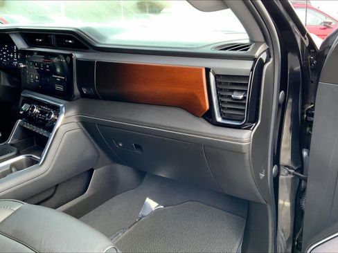 Used 2024 GMC Sierra 1500 Denali w/ Denali Reserve Package image 18