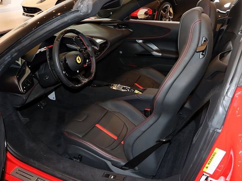 Certified 2023 Ferrari SF90 Spider image 4