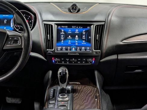 Used 2017 Maserati Levante w/ Luxury Package AWD/4WD image 25