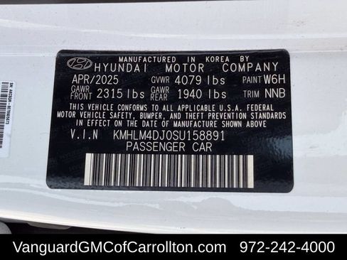 Used 2025 Hyundai Elantra SEL FWD image 31