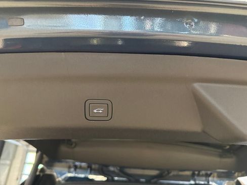 New 2026 GMC Yukon Denali w/ Denali Reserve Package AWD/4WD image 17