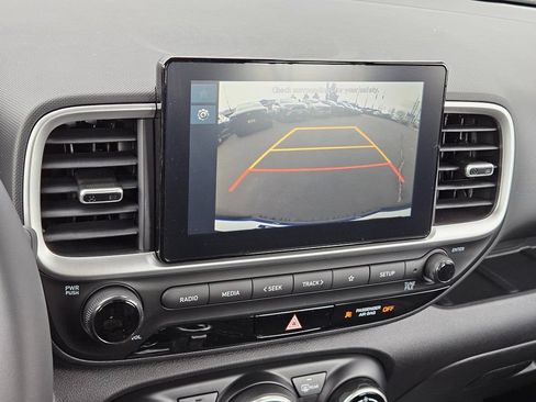 Used 2026 Hyundai Venue SEL FWD image 19