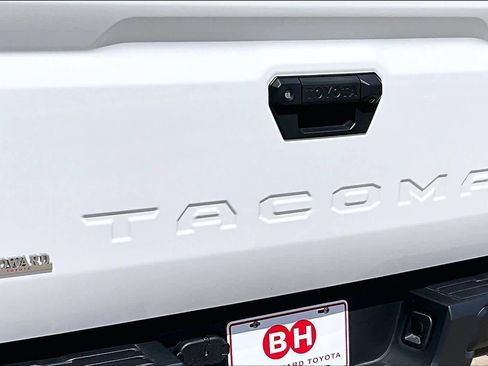 Used 2024 Toyota Tacoma SR image 28