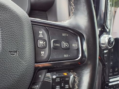 Used 2022 RAM 1500 Limited AWD/4WD image 17