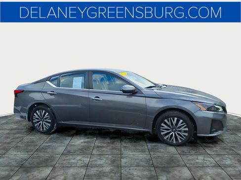 Certified 2024 Nissan Altima 2.5 SV w/ SV Premium Package image 2