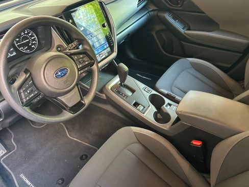 Used 2025 Subaru Crosstrek 2.5i Premium AWD/4WD image 11