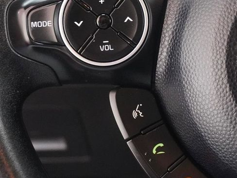 Used 2015 Kia Soul + FWD image 15