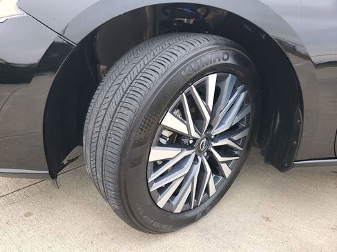 Used 2025 Nissan Altima 2.5 SV image 30