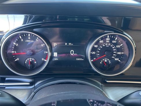 Used 2022 Kia Carnival EX FWD image 59