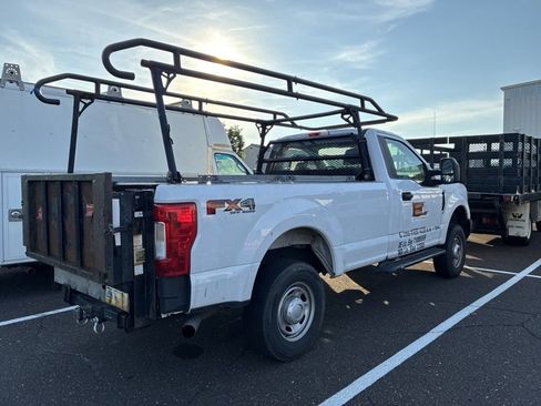 Used 2019 Ford F250 XL w/ FX4 Off-Road Package AWD/4WD image 2