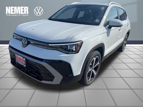 New 2025 Volkswagen Taos SEL image 1
