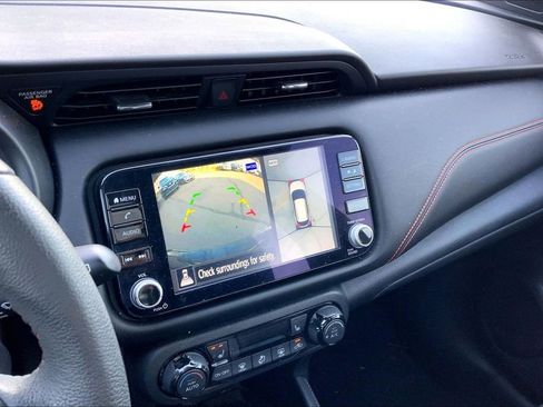 Used 2021 Nissan Kicks SR w/ SR Premium Package image 11