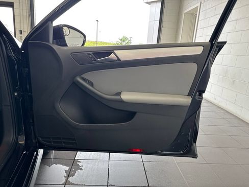 Used 2016 Volkswagen Jetta SEL Premium FWD image 62