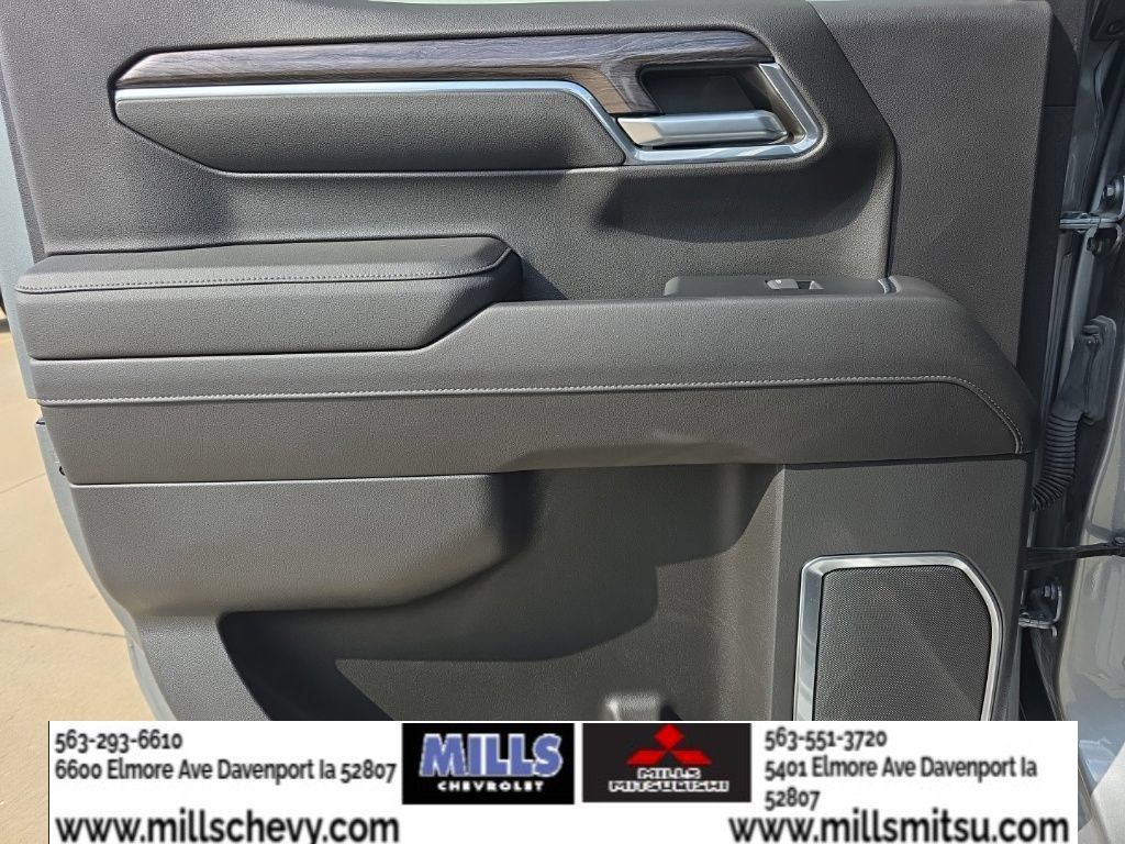 Used 2023 Chevrolet Silverado 1500 LTZ w/ LPO, Dark Essentials Package AWD/4WD image 16